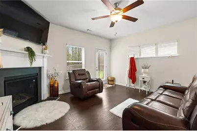 1053 Shadow Glen Dr, Fairburn, GA 30213 - Photo 15