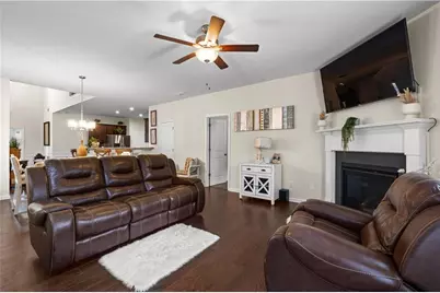 1053 Shadow Glen Dr, Fairburn, GA 30213 - Photo 17