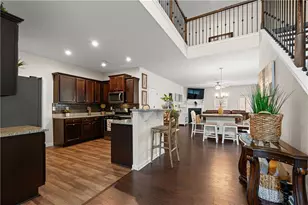 1053 Shadow Glen Drive, Fairburn, GA 30213 - Photo 7