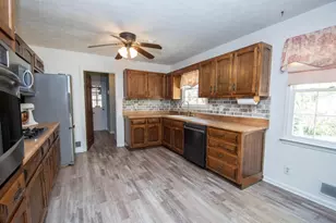 210 Julie Rd, Tyrone, GA 30290 - Photo 11