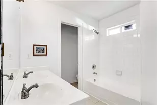 1050 Dogwood Park Dr, Lawrenceville, GA 30046 - Photo 21