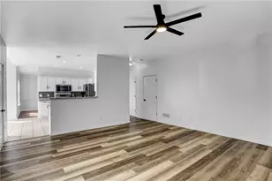 1050 Dogwood Park Dr, Lawrenceville, GA 30046 - Photo 5