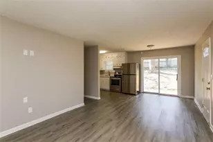 781 Brighton Dr, Lawrenceville, GA 30043 - Photo 9