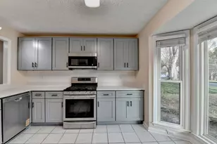 200 Pine Bridge Trail, Alpharetta, GA 30022 - Photo 15