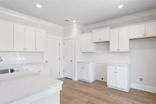 5474 Cypress Circle, College Park, GA 30349 - Photo 9