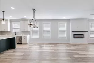 2420 Reserve Manor Ct, Lawrenceville, GA 30043 - Photo 11