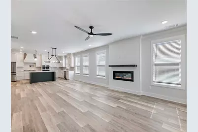 2420 Reserve Manor Court, Lawrenceville, GA 30043 - Photo 9