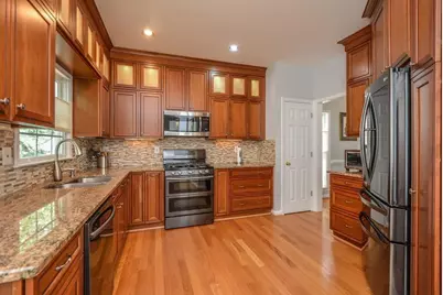 212 Ivy Glen Circle, Avondale Estates, GA 30002 - Photo 7