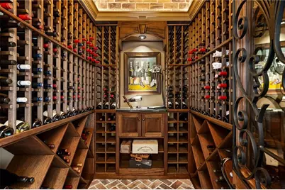 5148 Powers Ferry Road NW, Sandy Springs, GA 30327 - Photo 17