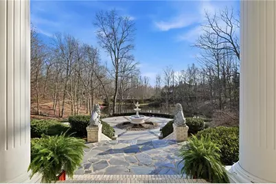 5695 Glen Errol Road NW, Sandy Springs, GA 30327 - Photo 3