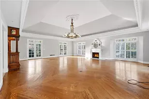 5695 Glen Errol Rd NW, Sandy Springs, GA 30327 - Photo 9