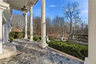 5695 Glen Errol Rd NW, Sandy Springs, GA 30327 - Photo 5