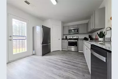 2529 Piering Drive, Lithonia, GA 30038 - Photo 9