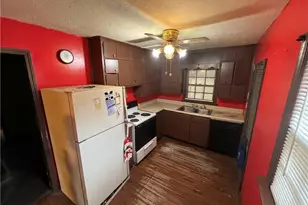 280 Maple Ave NW, Marietta, GA 30064 - Photo 3