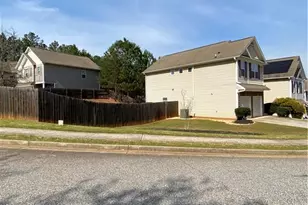 843 Lobdale Falls Dr, Lawrenceville, GA 30045 - Photo 3