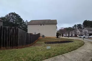 843 Lobdale Falls Dr, Lawrenceville, GA 30045 - Photo 3