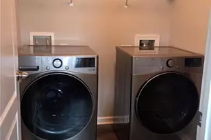 843 Lobdale Falls Dr, Lawrenceville, GA 30045 - Photo 19