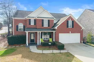 2761 Bald Cypress Dr, Braselton, GA 30517 - Photo 3