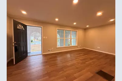 1055 Pinecrest Drive, Forest Park, GA 30297 - Photo 15