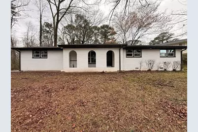 1055 Pinecrest Drive, Forest Park, GA 30297 - Photo 9