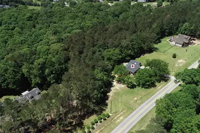 1880 Holman Road, Hoschton, GA 30548 - Photo 7