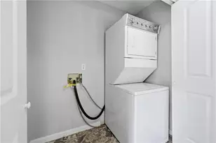 1250 Springmont Ct, Lawrenceville, GA 30043 - Photo 25