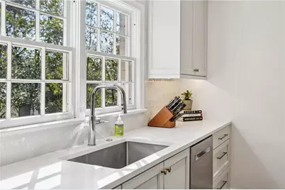 840 Woodley Drive NW, Atlanta, GA 30318 - Photo 17