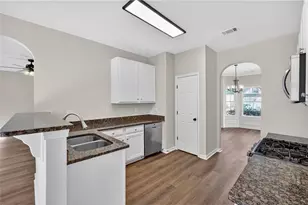 4810 Hopewell Manor Dr, Cumming, GA 30028 - Photo 3