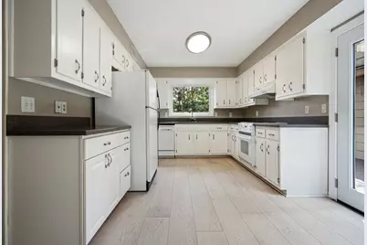 300 Cruise Court, Roswell, GA 30076 - Photo 13