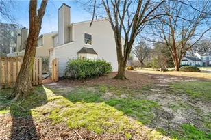 2883 Dresden Square Dr, Atlanta, GA 30341 - Photo 25