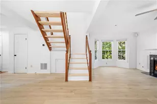 2883 Dresden Square Dr, Atlanta, GA 30341 - Photo 13