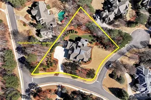 902 Little Darby Ln, Suwanee, GA 30024 - Photo 13