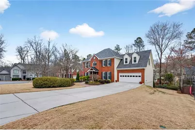 4118 Devon Wood Drive NE, Marietta, GA 30066 - Photo 5