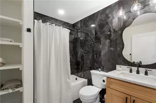 725 Starlight Ln, Atlanta, GA 30342 - Photo 27