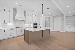 808 Lakemont Dr, Canton, GA 30114 - Photo 13