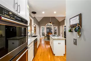 2364 Mossy Branch Dr, Snellville, GA 30078 - Photo 17