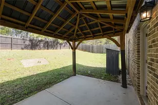 12172 Flannery Ln, Hampton, GA 30228 - Photo 9