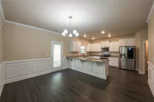 12172 Flannery Ln, Hampton, GA 30228 - Photo 7