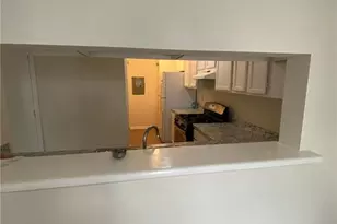 621 Windchase Ln, Stone Mountain, GA 30083 - Photo 5