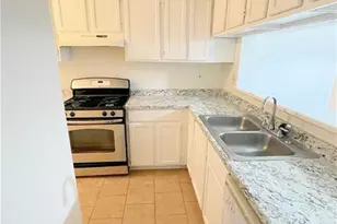 621 Windchase Ln, Stone Mountain, GA 30083 - Photo 7