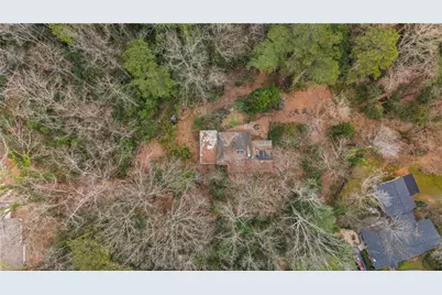 5635 Lake Forrest Drive, Atlanta, GA 30342 - Photo 9