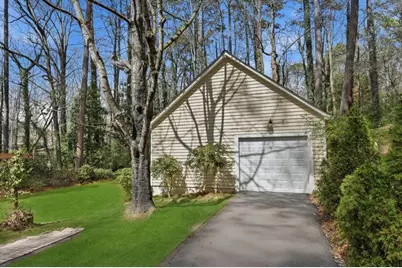 2215 Lyle Avenue, Atlanta, GA 30337 - Photo 29