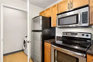 1074 Peachtree Walk NE, Atlanta, GA 30309 - Photo 15