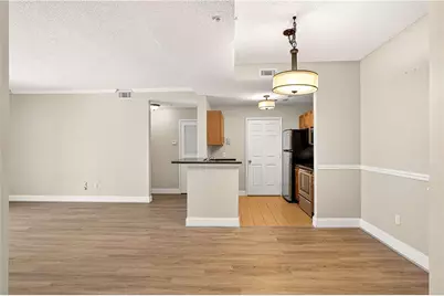 1074 Peachtree Walk NE #B212, Atlanta, GA 30309 - Photo 7