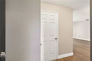 1074 Peachtree Walk NE, Atlanta, GA 30309 - Photo 5