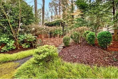 3897 Powers Ferry Road NW, Atlanta, GA 30342 - Photo 33