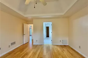 1040 Sunny Field Ct, Lawrenceville, GA 30043 - Photo 11