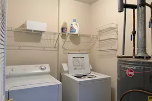 1040 Sunny Field Ct, Lawrenceville, GA 30043 - Photo 13