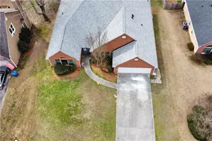 1040 Sunny Field Ct, Lawrenceville, GA 30043 - Photo 25