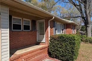 207 Kingsway Dr, Warner Robins, GA 31088 - Photo 3